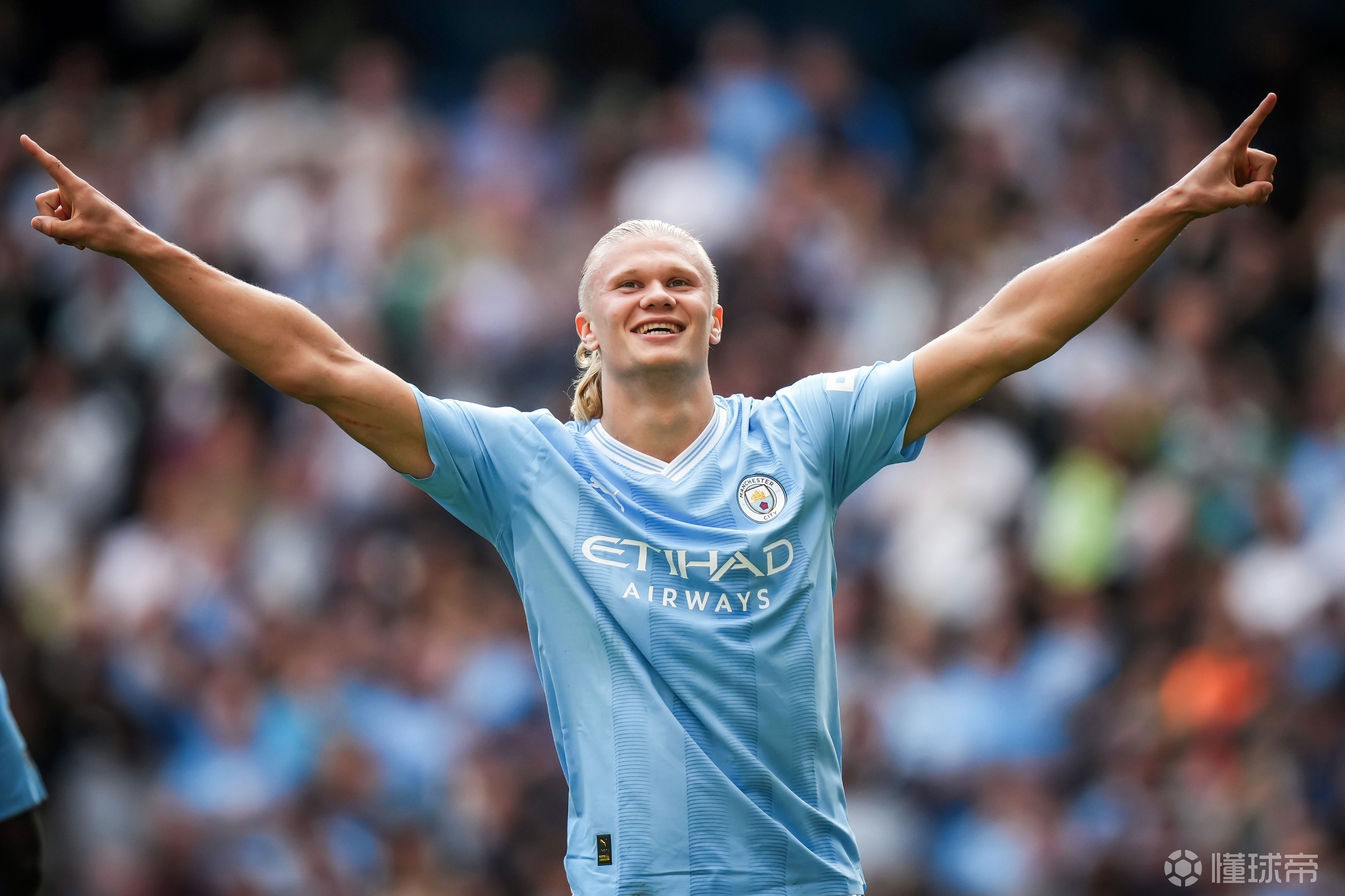 哈兰德在瑞士队比赛中战术调整，表现优异引发热议！的简单介绍